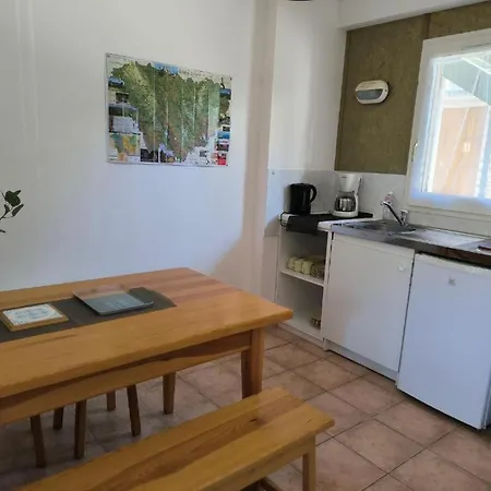 2 En Auvergne, Avec Jardin, Ou Avec Terrasse Chalet