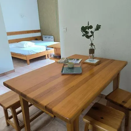 2 En Auvergne, Avec Jardin, Ou Avec Terrasse Chomelix